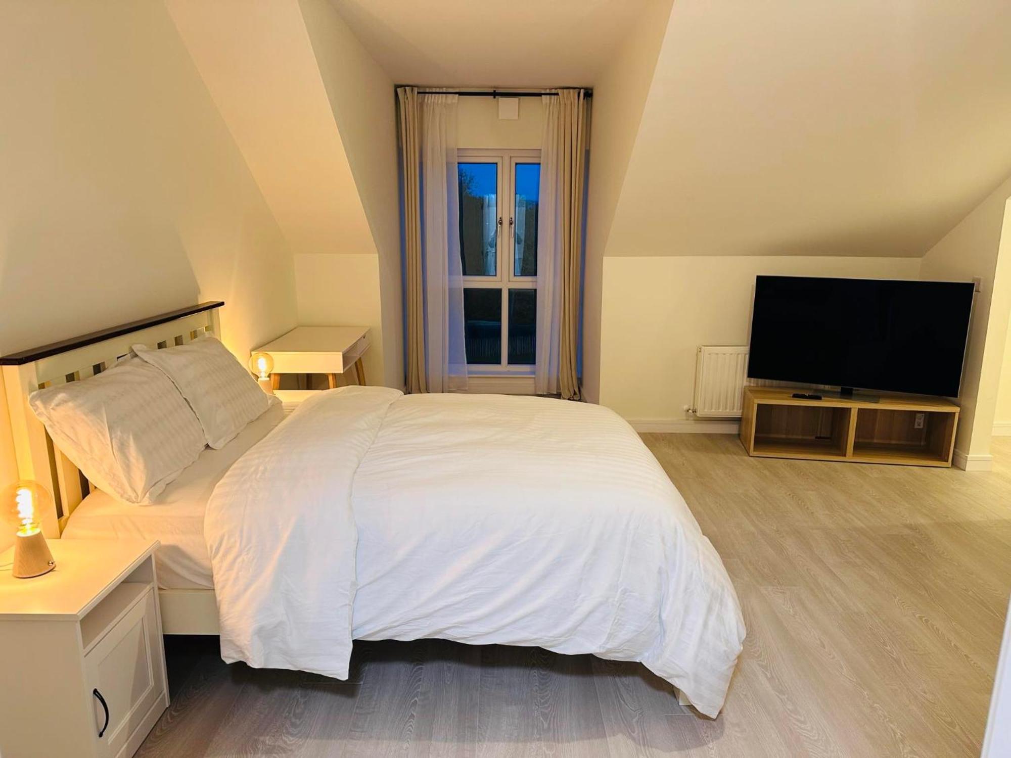 King Room With Ensuite In Dublin Clondalkin Esterno foto